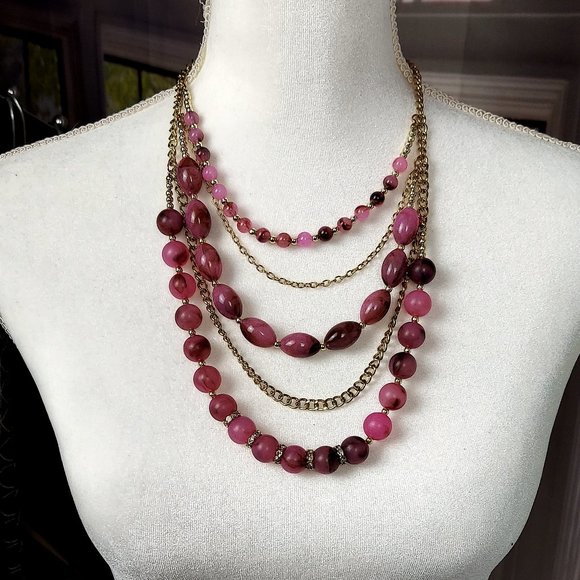 NWT BALLET LAYERED MAUVE & MAGENTA BEADED NECKLACE WITH CRYSTAL ACCENTS - Picture 3 of 9